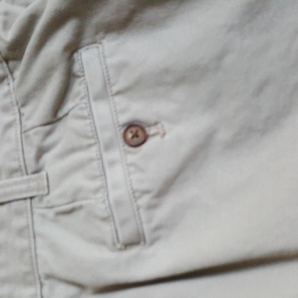 IZOD khaki 42x30 men's slacks - Picture 7 of 8